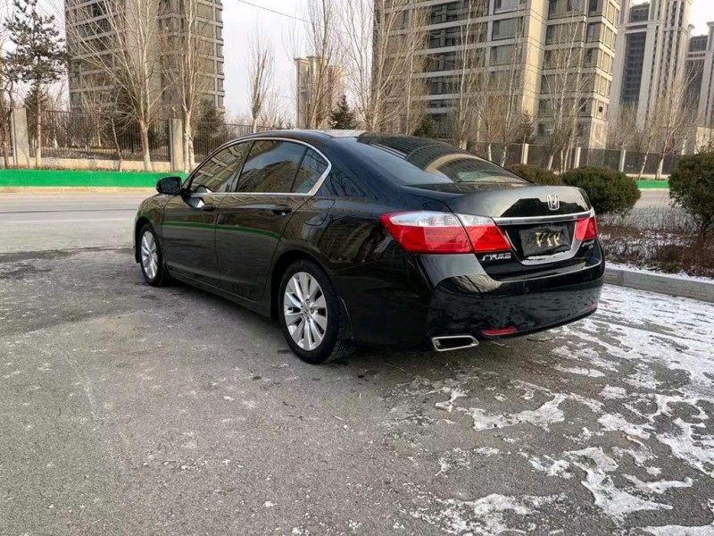 沈阳15年本田雅阁5