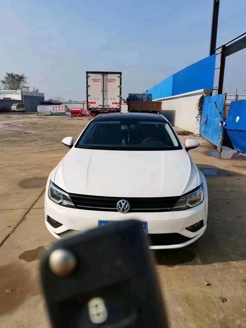 北京16年大众凌渡1