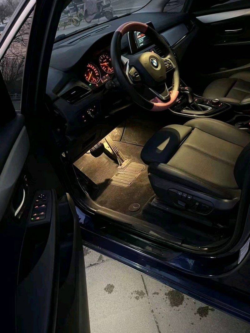 北京18年宝马2系8