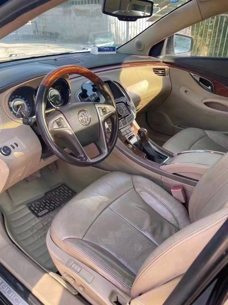 北京13年别克君越7