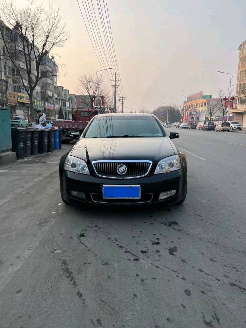 徐州10年别克林荫大道1