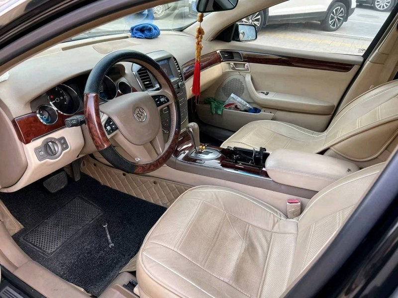 徐州10年别克林荫大道5