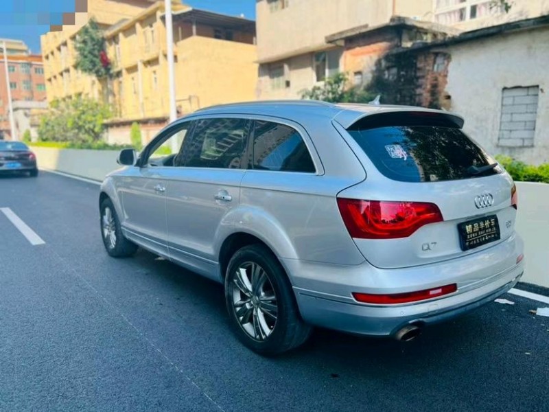 东莞11年奥迪Q73