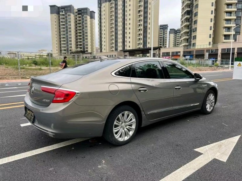 东莞19年别克君越7