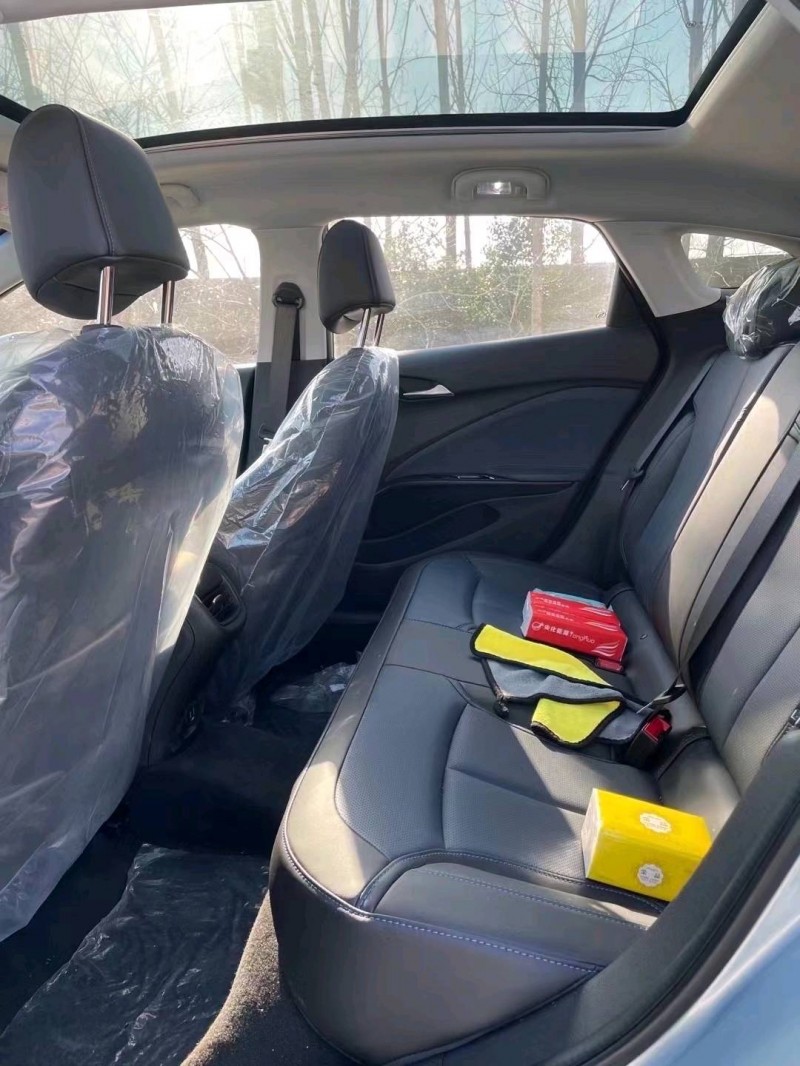 烟台22年别克微蓝6