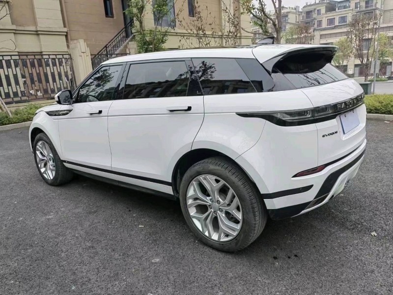 重庆22年路虎极光4