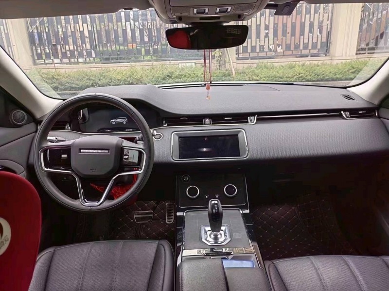 重庆22年路虎极光7