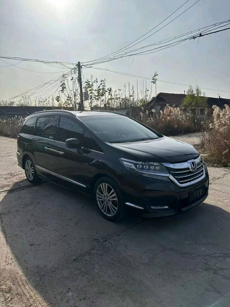 青岛16年本田艾力绅1