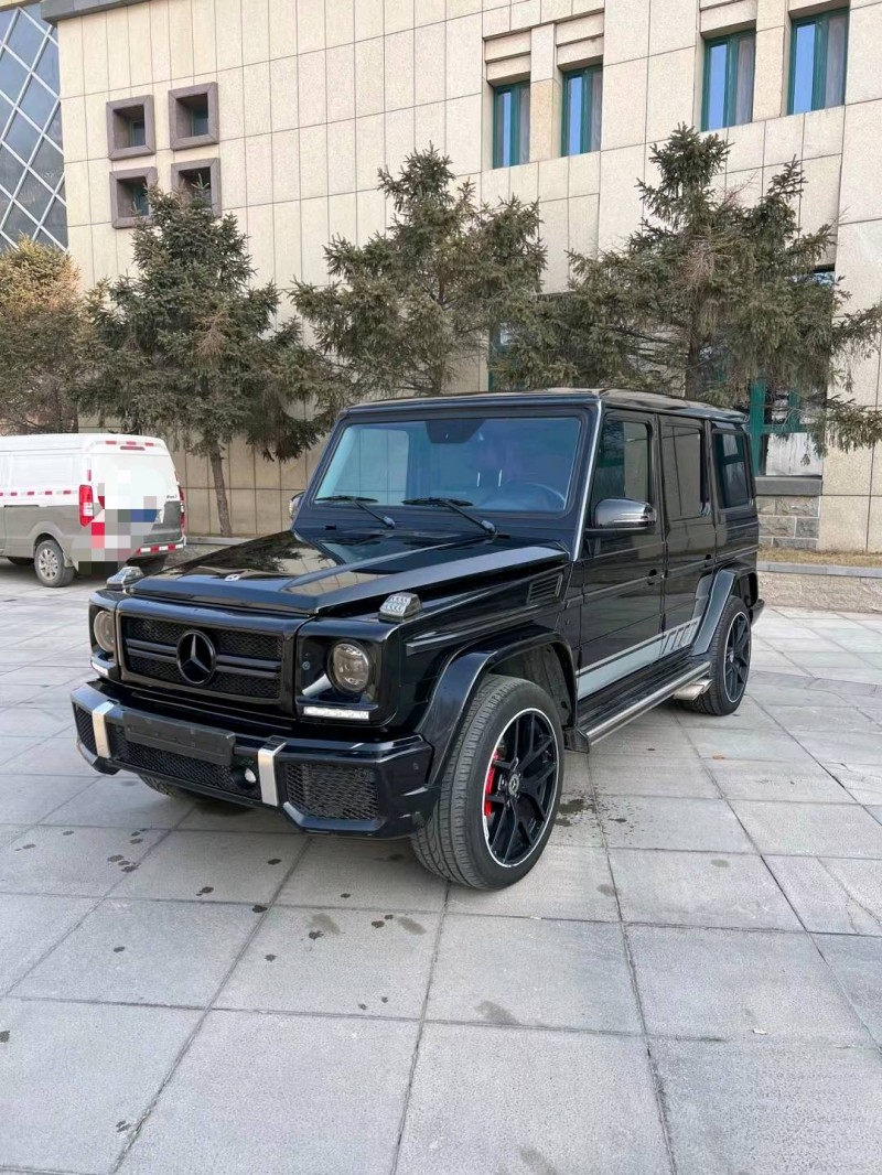 北京17年奔驰G8