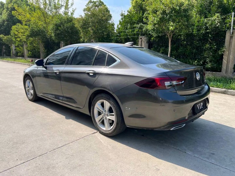 盐城19年别克君威9