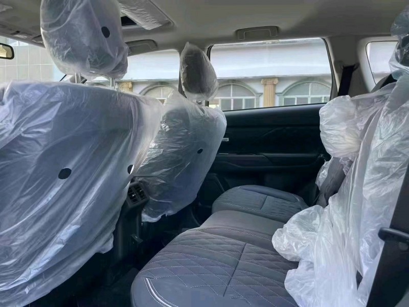 北京22年三菱欧蓝德8