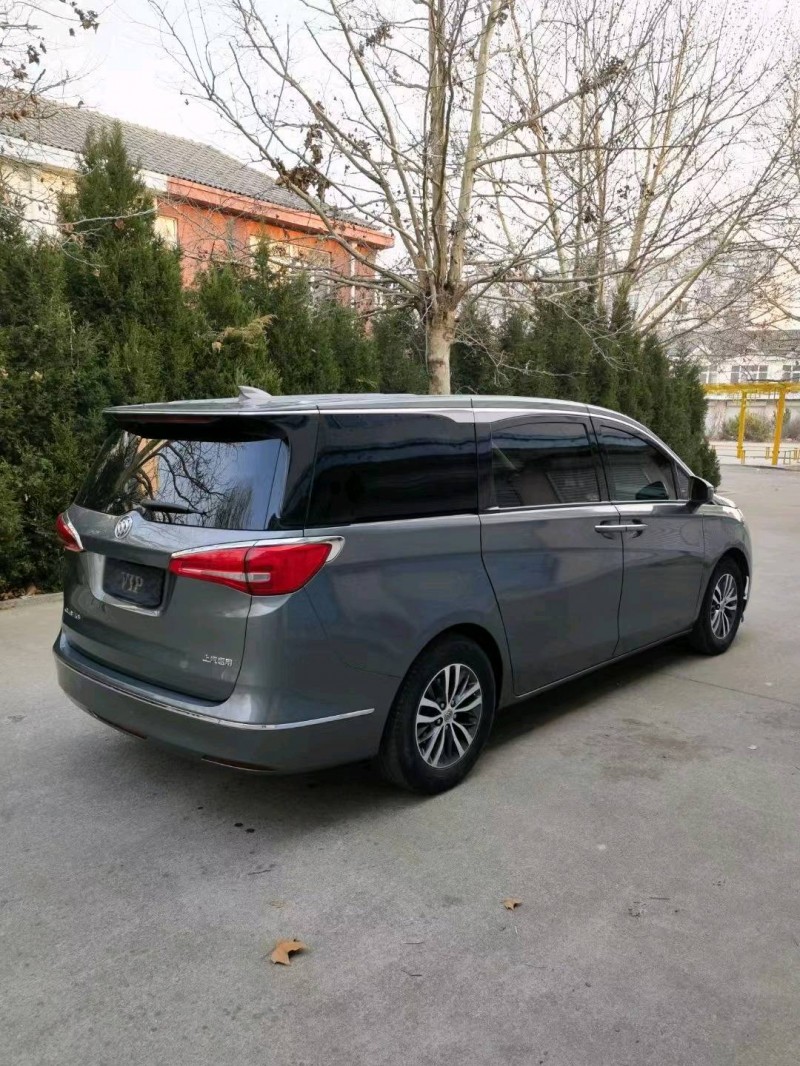 济宁18年别克GL85