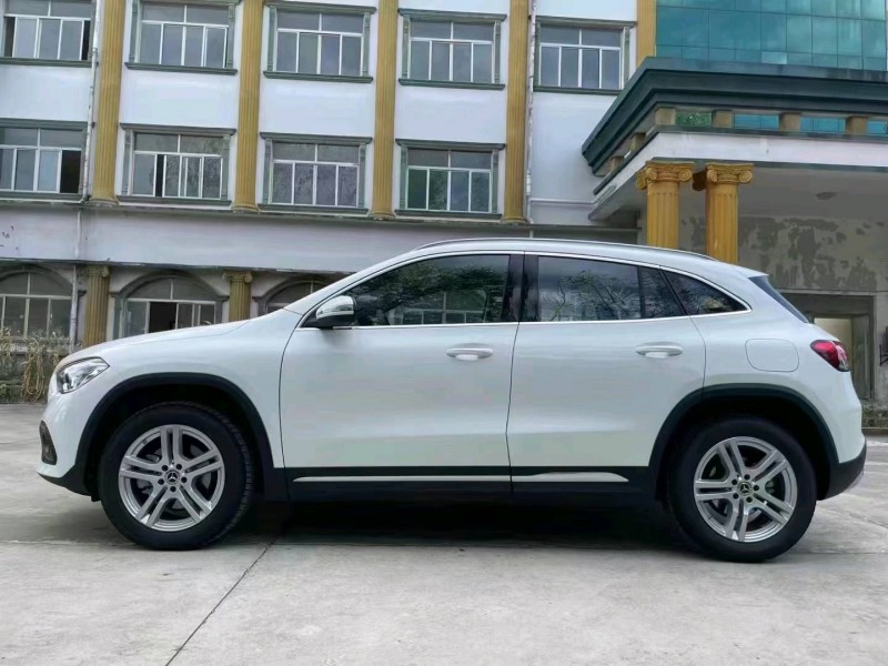 北京22年奔驰GLA4