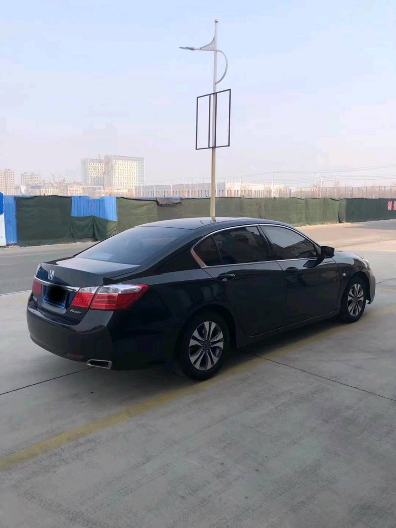 济南14年本田雅阁3