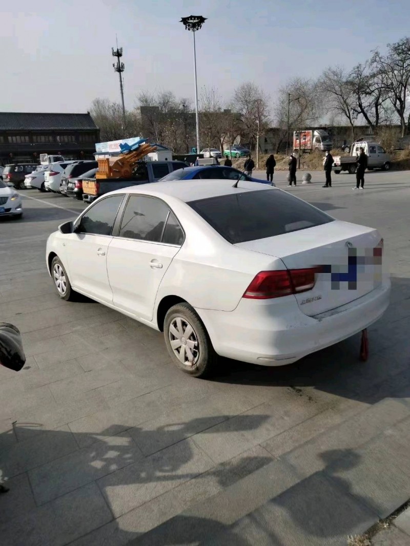 潍坊16年大众桑塔纳5