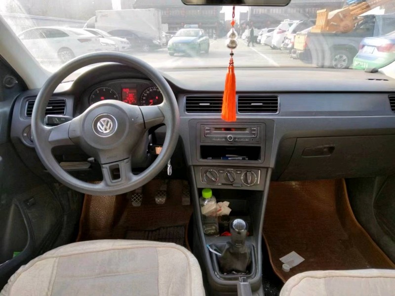 潍坊16年大众桑塔纳7