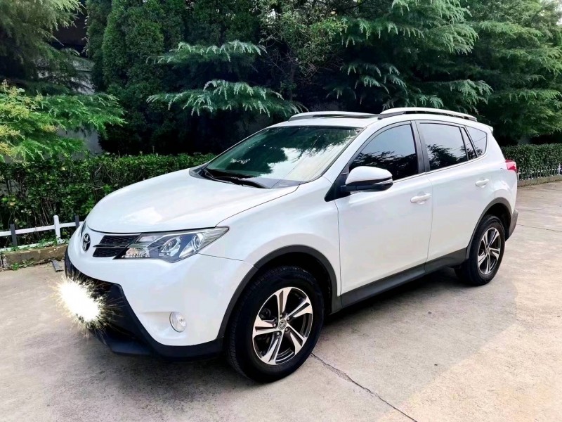 济宁15年丰田RAV44