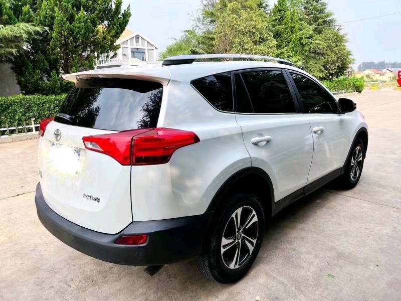 济宁15年丰田RAV42