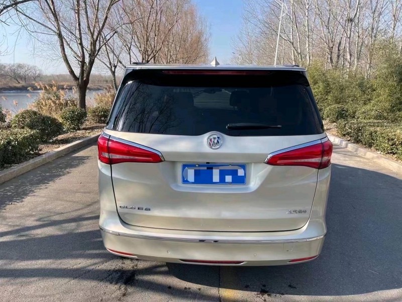 济宁18年别克GL82