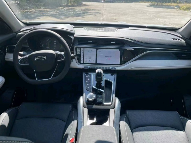 北京22年吉利博越6