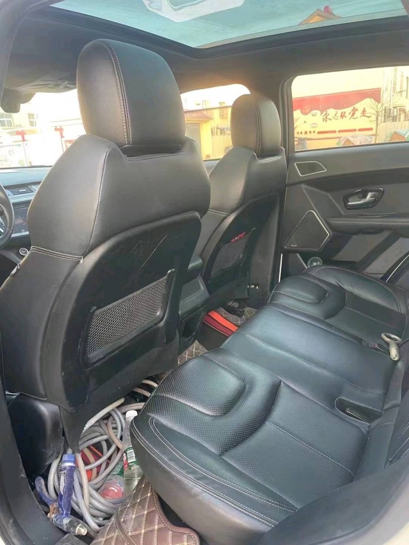 济南16年陆风X74