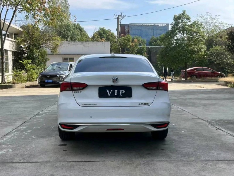 北京22年别克威朗9