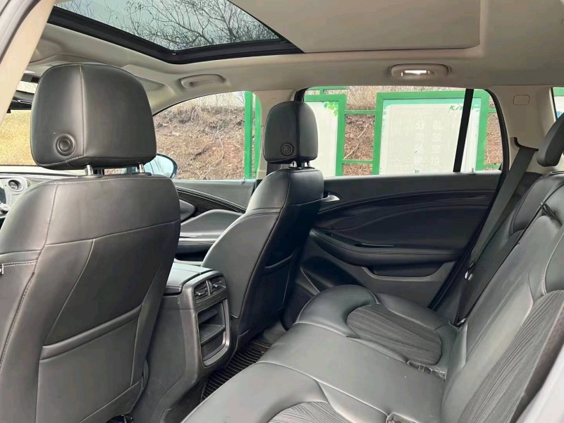 青岛19年别克昂科威5