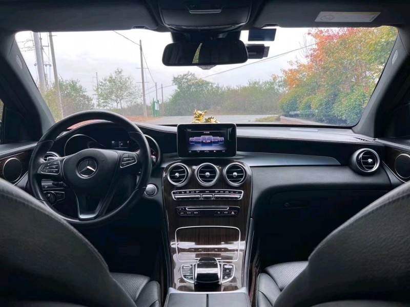 青岛17年奔驰GLC4