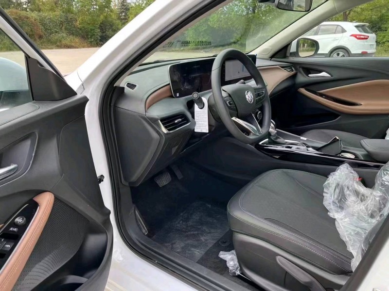 北京22年别克威朗5