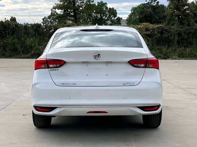 北京22年别克威朗9