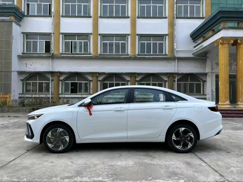 北京22年吉利帝豪4