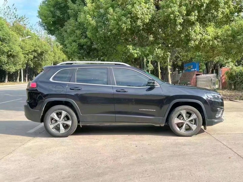 北京20年Jeep自由光4