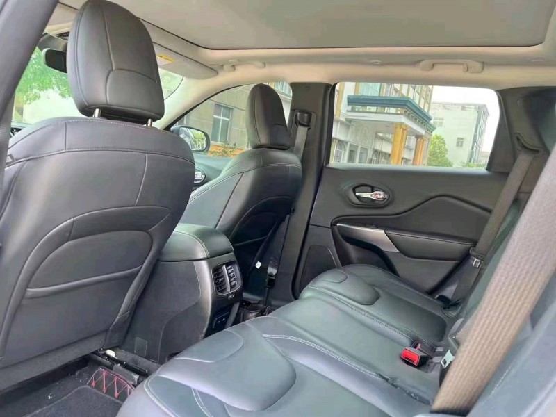 北京20年Jeep自由光7