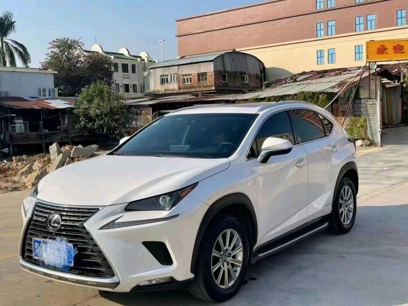 广州18年雷克萨斯NX2