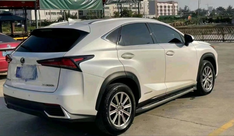 广州18年雷克萨斯NX7