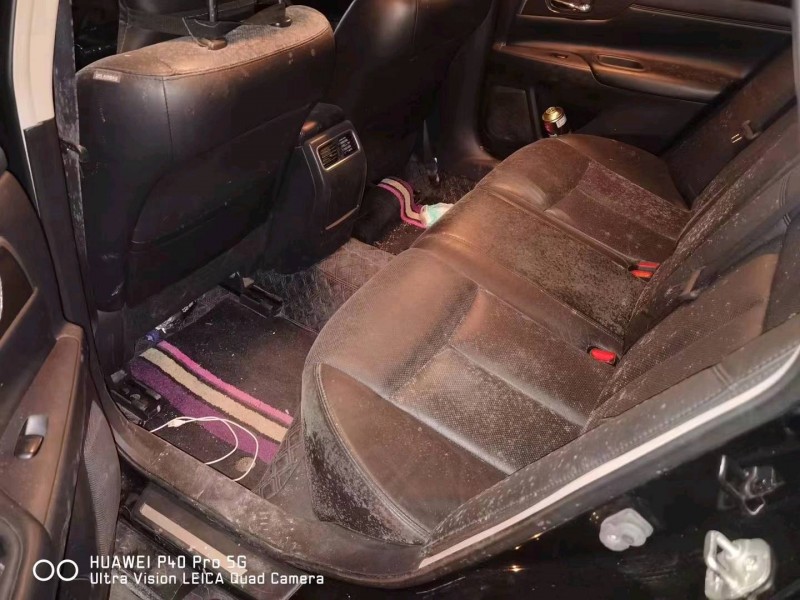 南宁16年日产天籁3