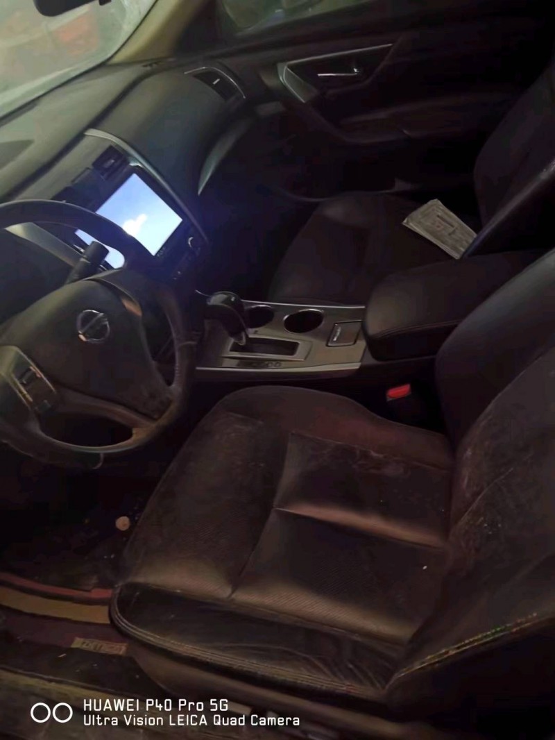 南宁16年日产天籁2