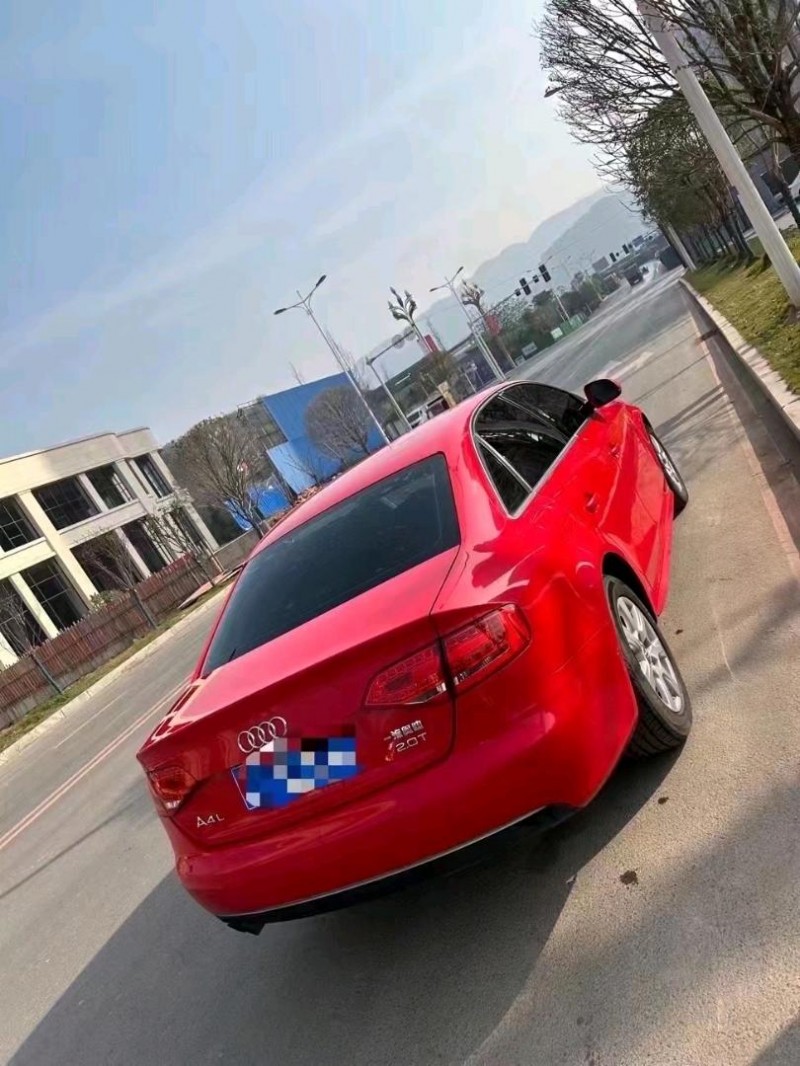 成都12年奥迪A42