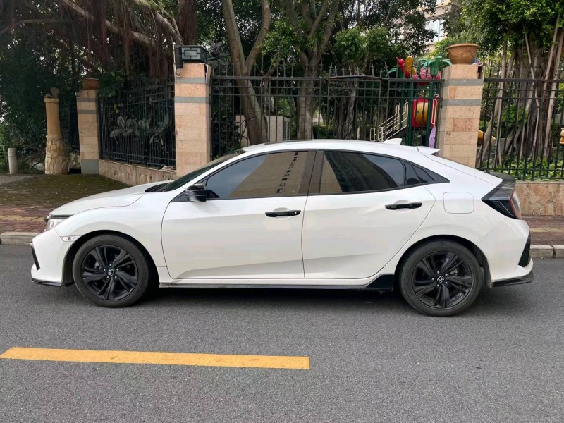 广州22年本田思域4