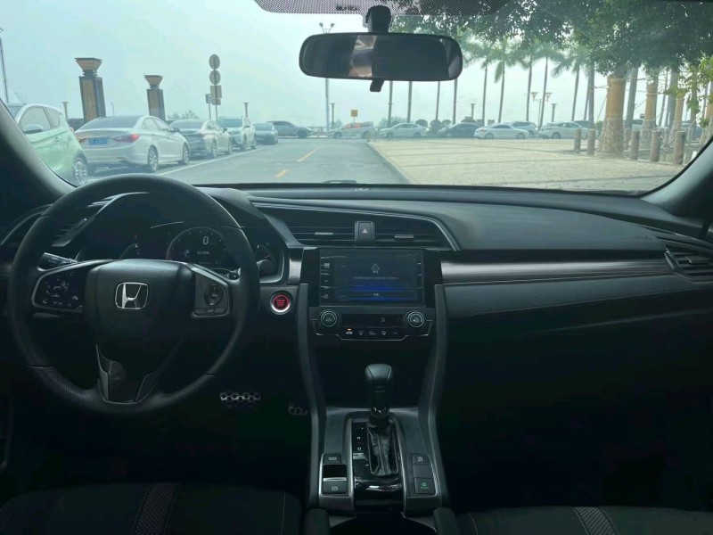 广州22年本田思域8