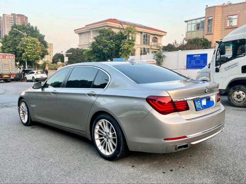 广州14年宝马7系8