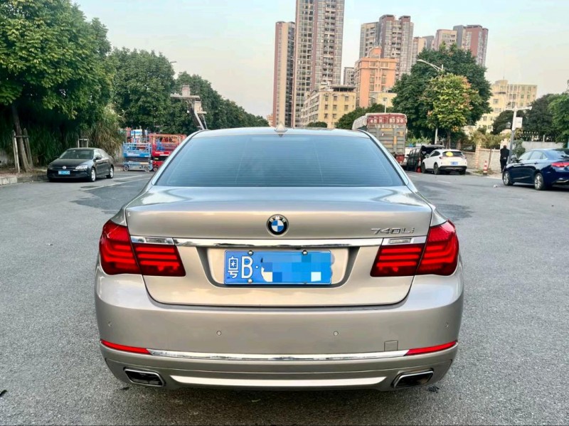 广州14年宝马7系9
