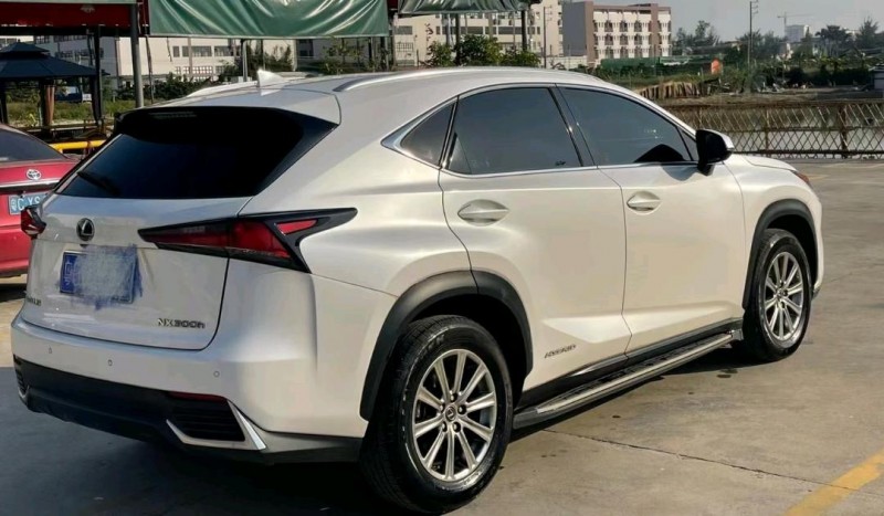 广州18年雷克萨斯NX7