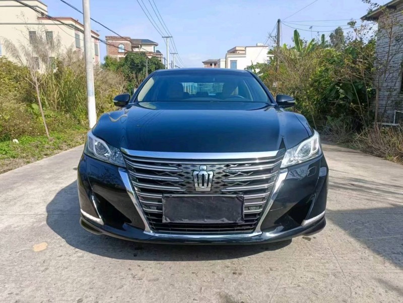 广州15年丰田皇冠1