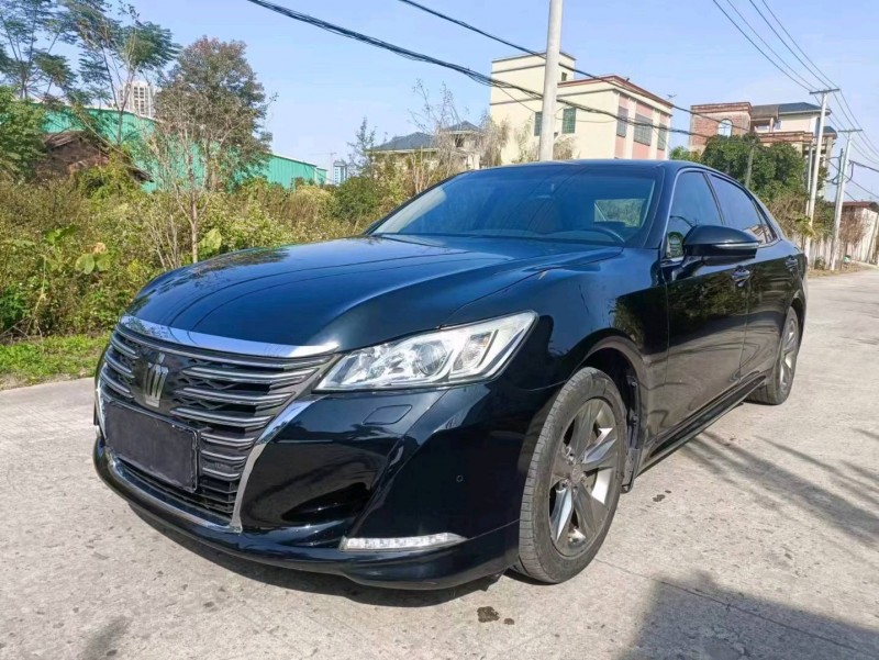 广州15年丰田皇冠2