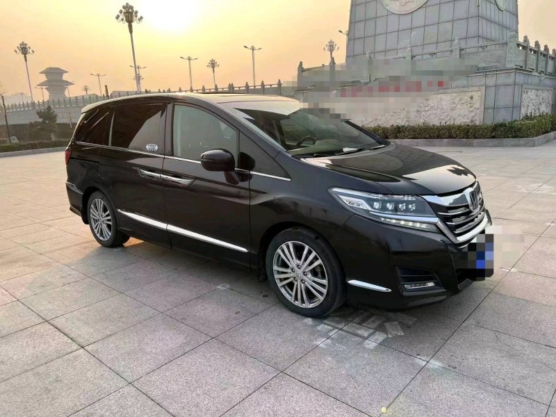 济宁17年本田艾力绅1