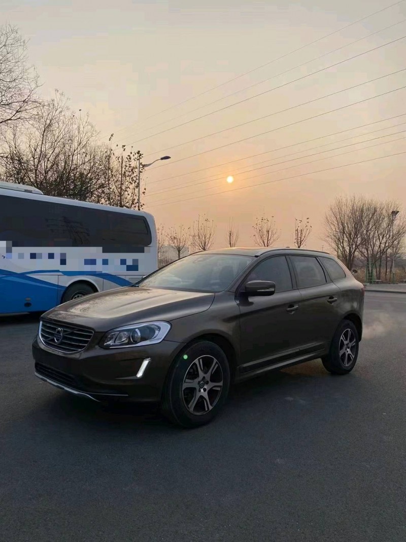 青岛14年沃尔沃XC607