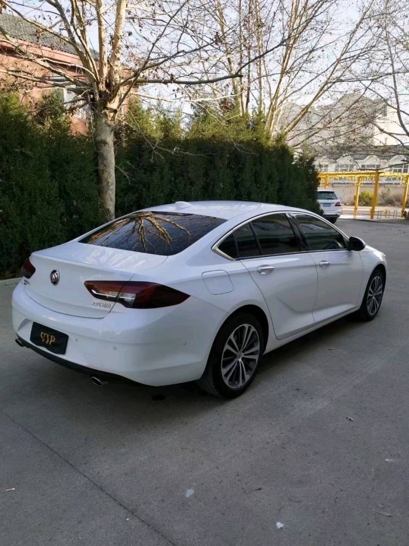 烟台18年别克君威5