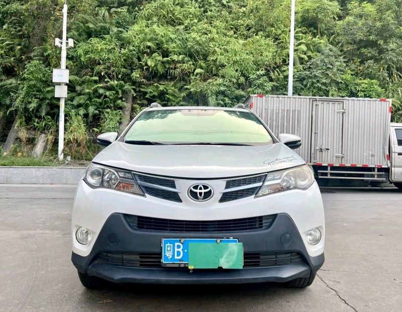 广州14年丰田RAV41