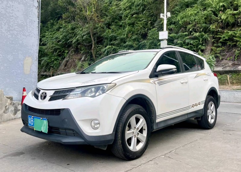 广州14年丰田RAV43